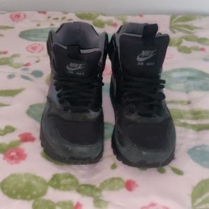 High top Nike air max